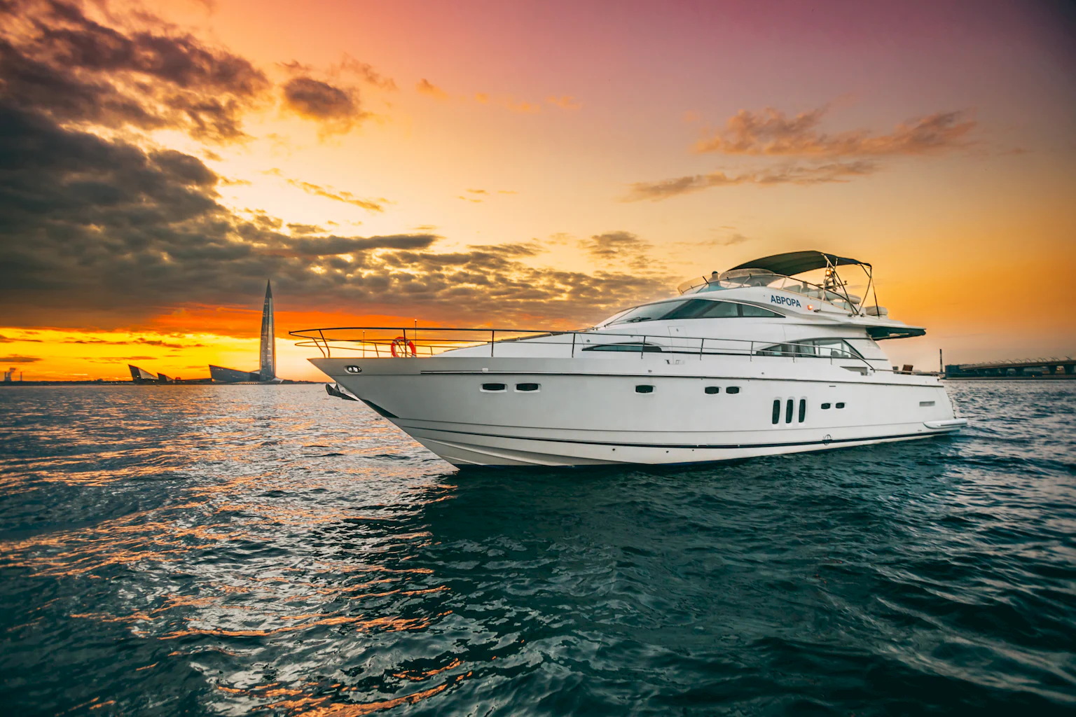 Fairline Squadron 68 (Аврора) image- 4